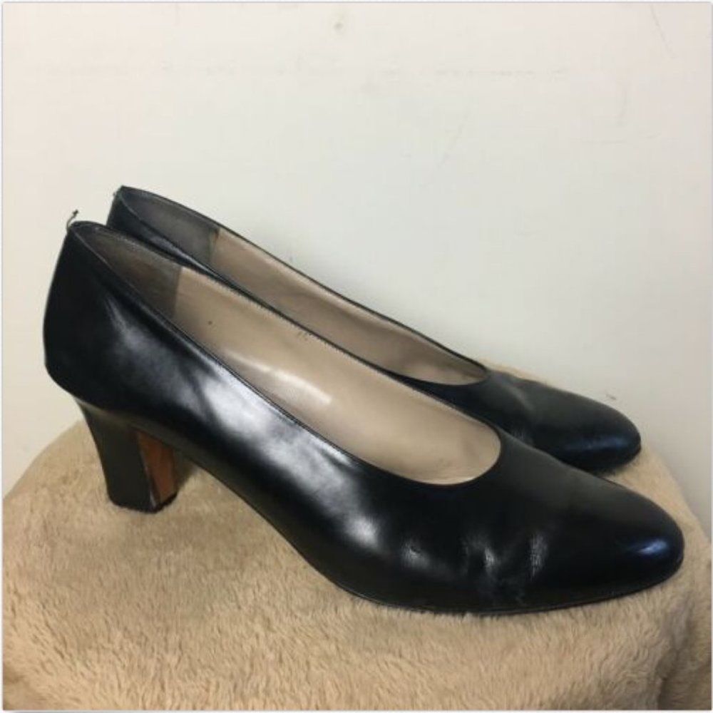 Salvatore Ferragamo Leather Black Pumps Heels
